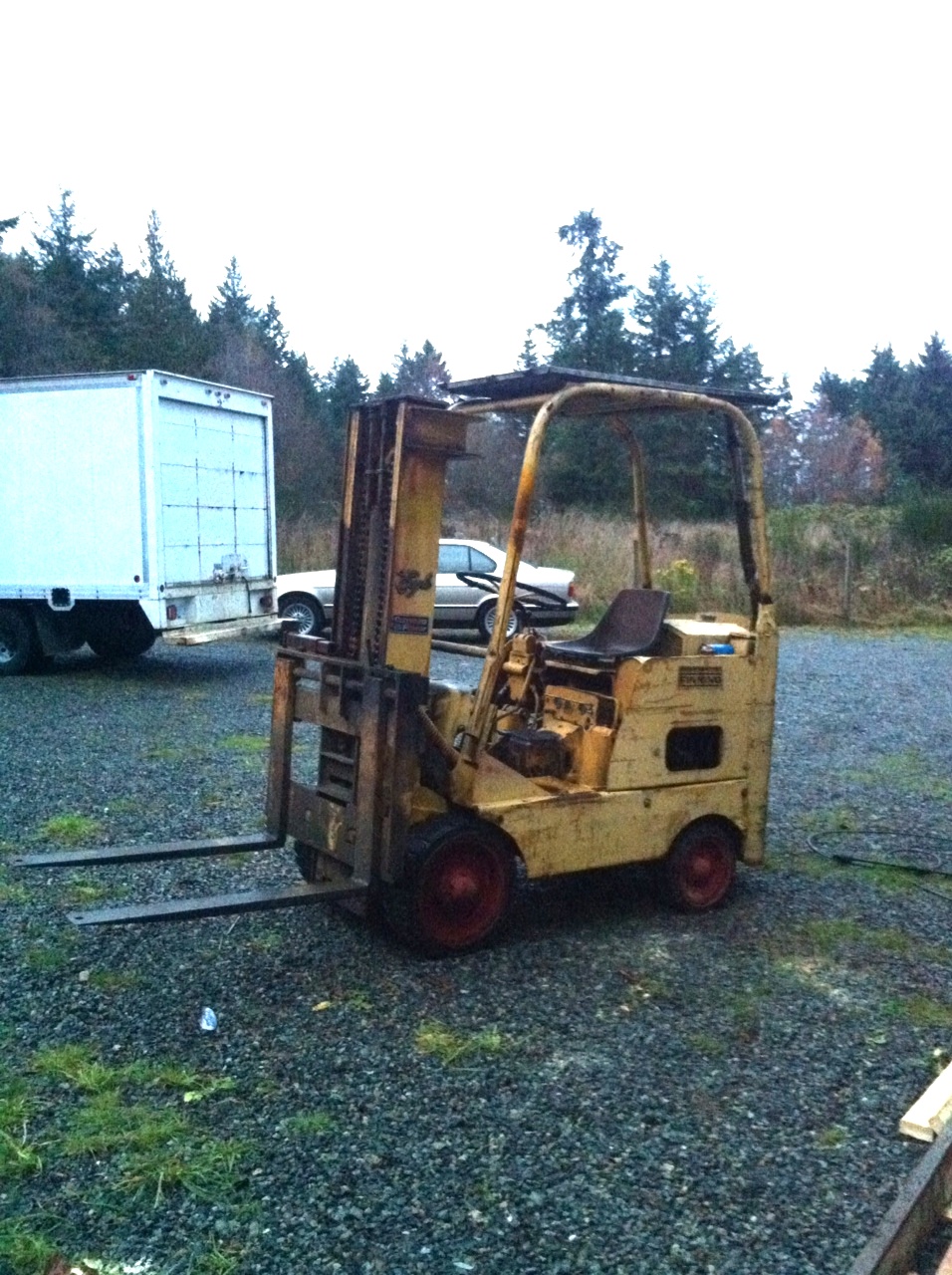 TOWMOTOR forklifts pictures and history