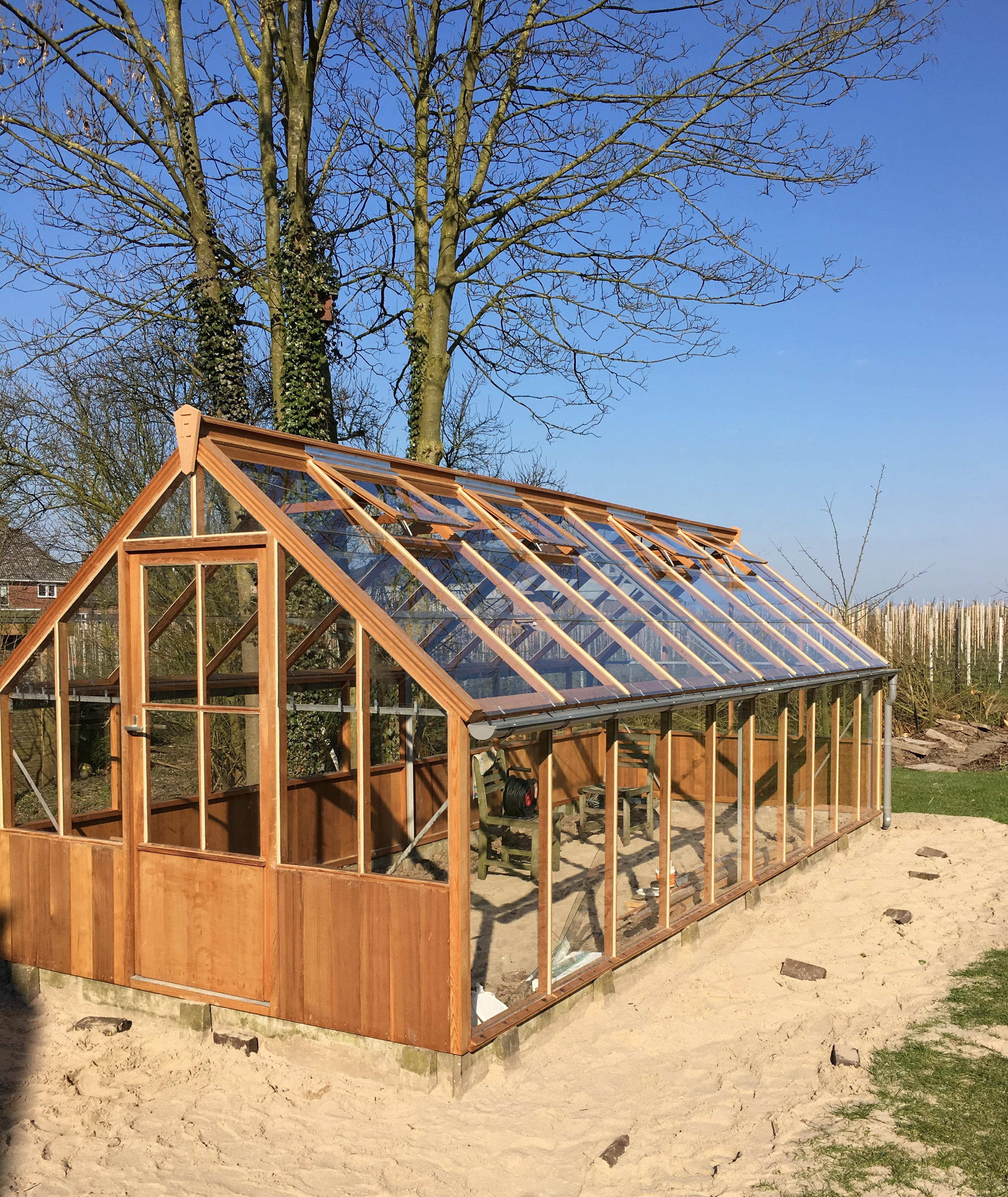Tuinen gemaakt van ons (bankirai) hout door hoveniers tuin vijver ... Slaapkamers hout