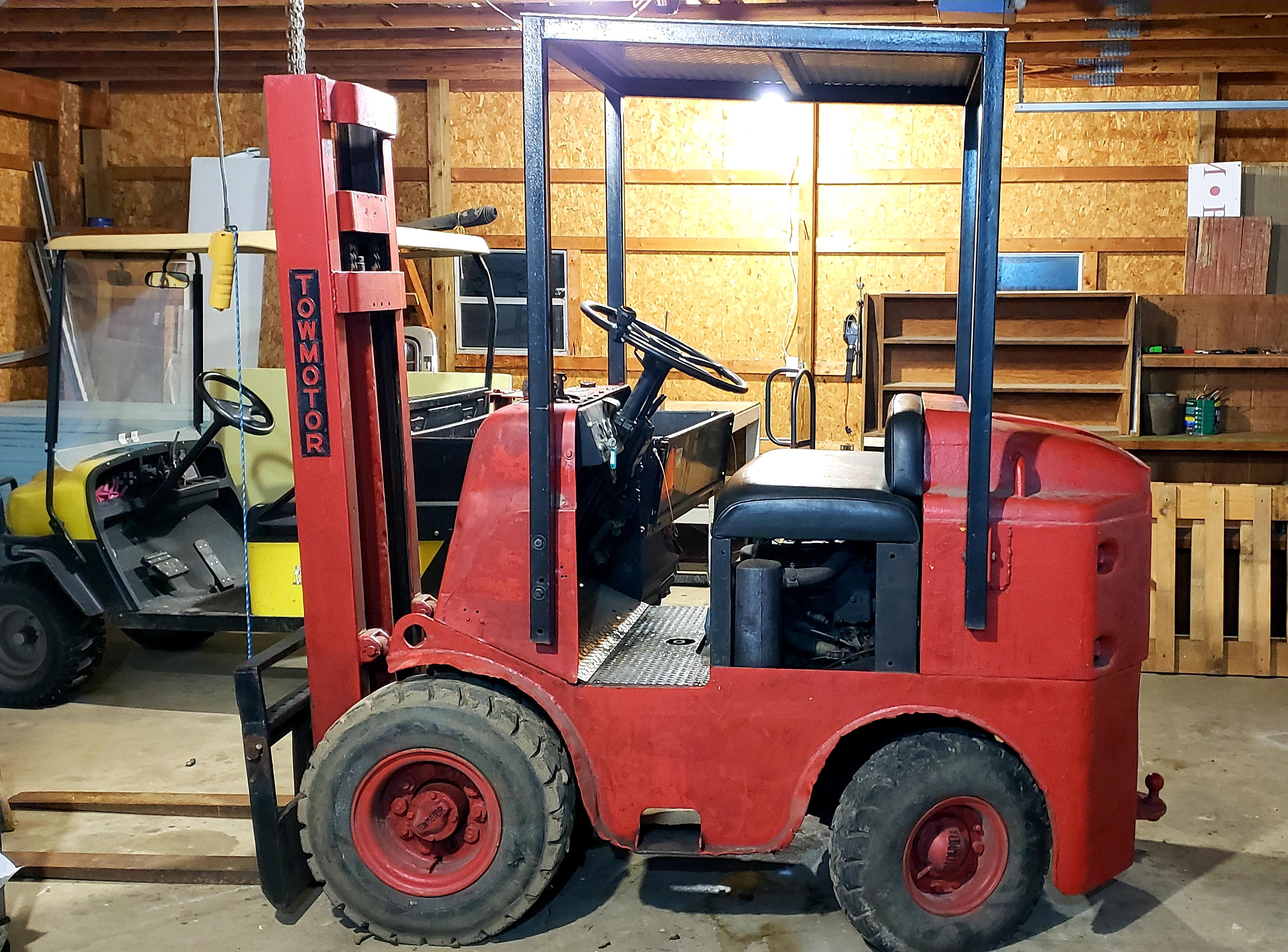 Towmotor Forklifts Pictures And History