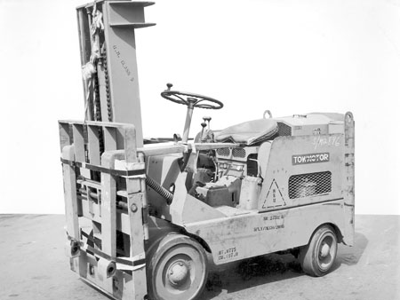 tow motor