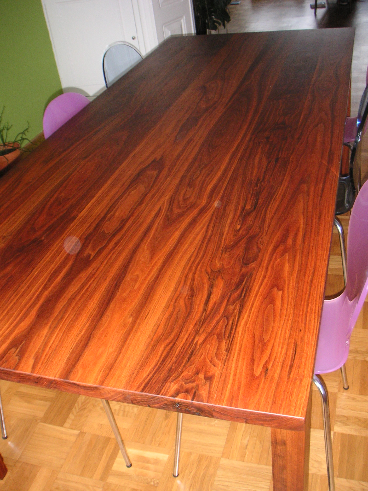 Lak was recept voor behandeling van amerikaans noten Tafel schuren en lakken